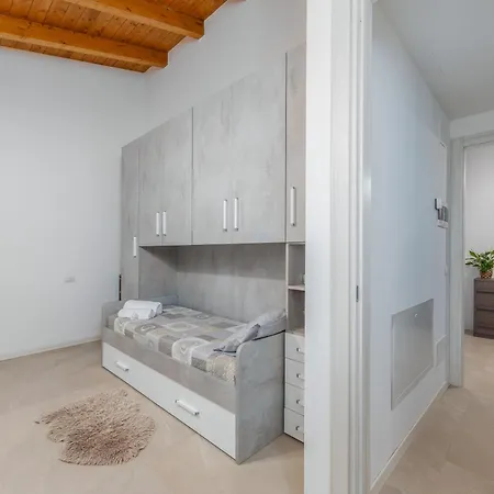 Апартаменты Loft Spina Di San Fermo della Battaglia