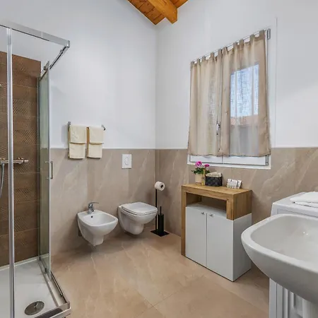 Loft Spina Di Апартаменты San Fermo della Battaglia